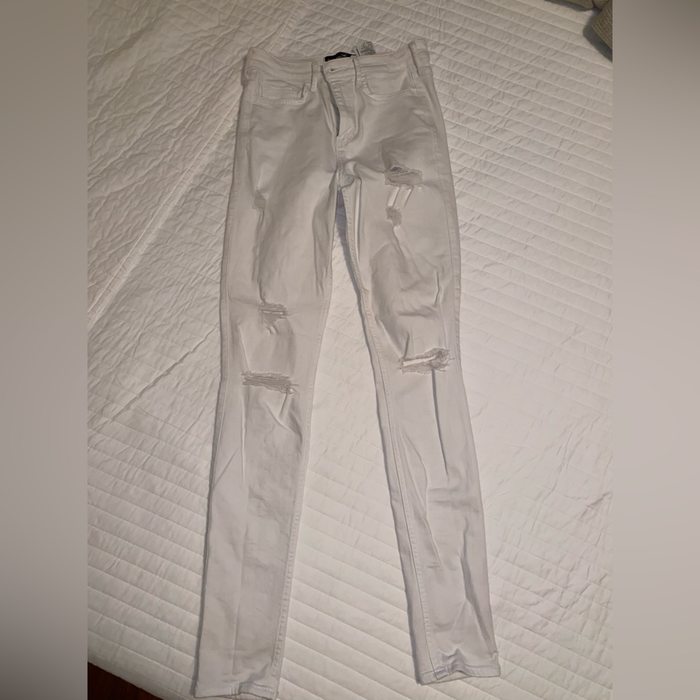White skinny jeans